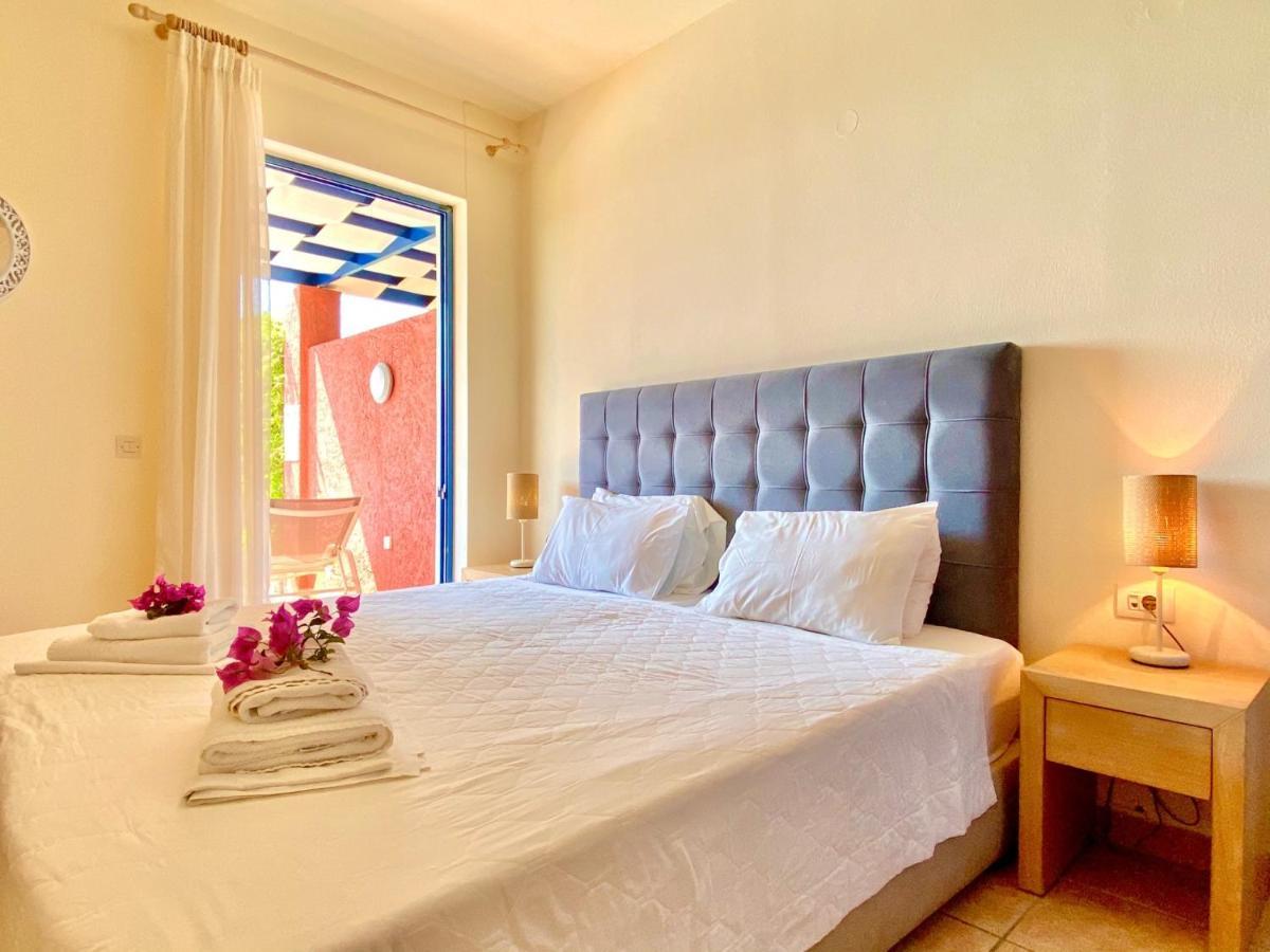 Pelagos With Private Pool By Dadovillas Barbati